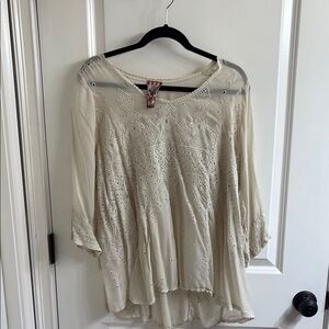 Johnny Was Cream Asymmetrical 3/4 Sleeve Blouse